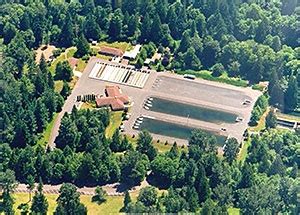 Clackamas Hatchery Visitors' Guide .